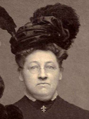 Lelia Caroline Alvord Luddington
wife of Charles M Luddington
1858-1929