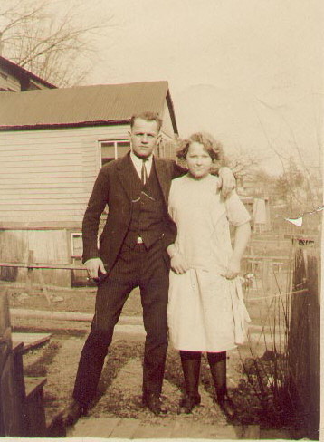 Lyman Hoyt Bogart
wife Alice Wallen
1905-1980