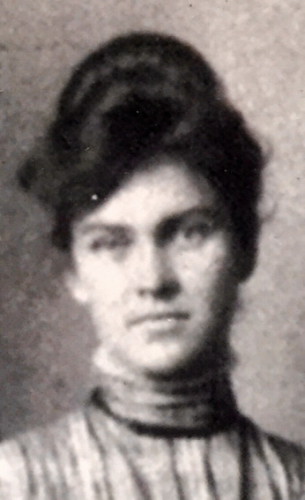 Mary Edna Carter Kelly
1887-1914 wife of George P Kelly