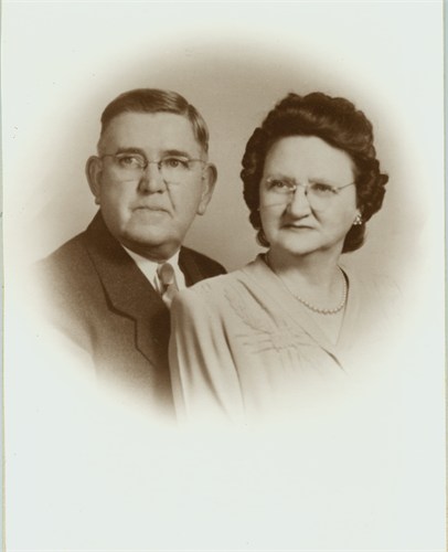 Pauline Melissa Edwards Bell
wife of Harry Sanders Bell
1890-1972