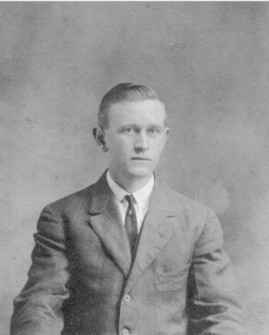 Floyd P Hust 1892-1927
1st husband of Florence C Schaefer