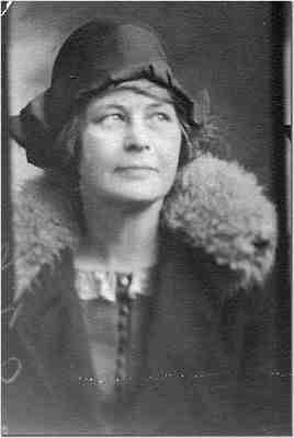 Olinda Andrea Sveningsen 1877-1972
wife of John Knudsen